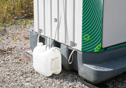 ポリタンク養生